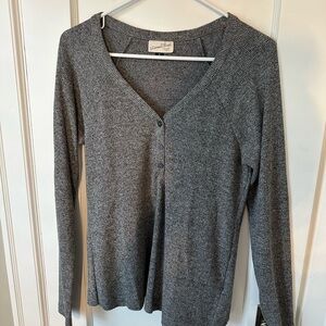 Women’s Universal Thread dark heather grey button front v-neck long sleeve